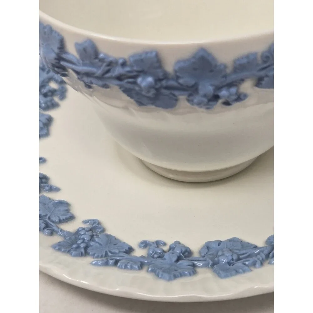 VINTAGE WEDGWOOD EMBOSSED QUEEN'S WARE WHITE & BLUE TEA CUP & SAUCER SET KITCHEN